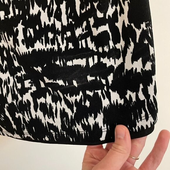 ANN TAYLOR Graphic Sonnet Print Tie Waist Dress Black White Geo Sheath NO BELT M - Picture 8 of 15